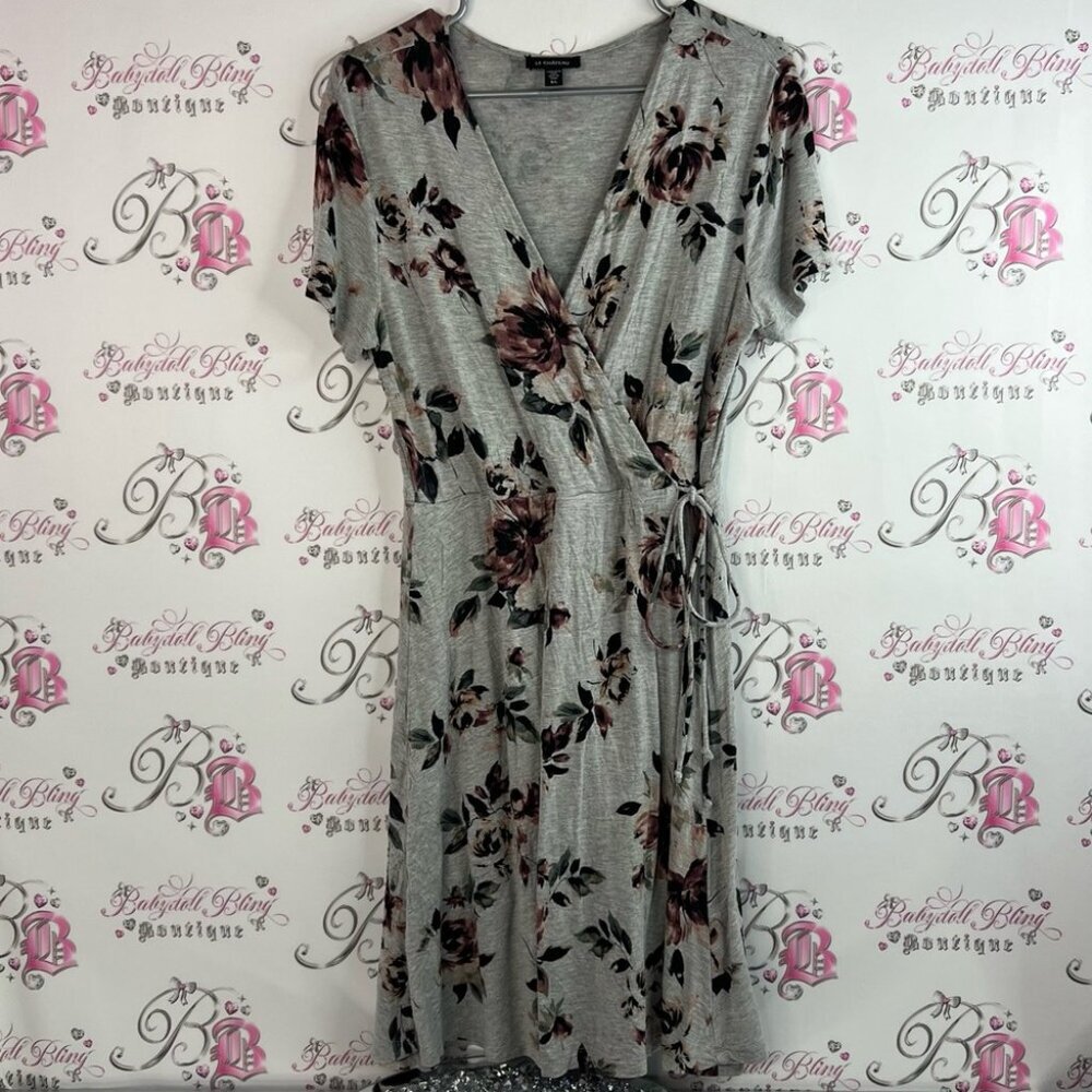 Le Chateau dress tie up wrap style flowers roses Gray Floral Wrap Dress